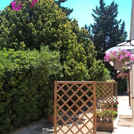 La * Brindisi